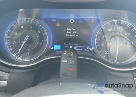 2022 Chrysler 300 Touring L z USA, uszkodzony, nr VIN 2C3CCADG8NH134439